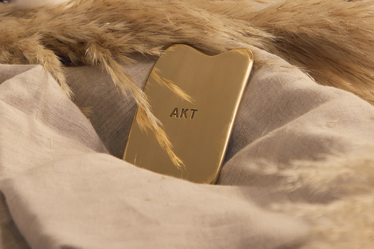 THE APPLICATOR —  A SELF-CARE TOOL